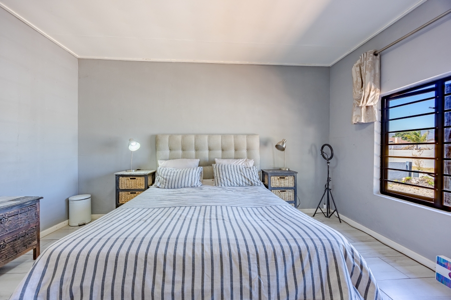 3 Bedroom Property for Sale in Bothasig Western Cape